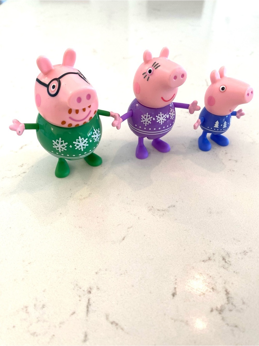 Peppa Pig Winter Family Figures Lot Daddy Mummy George Holiday Sweater Hasbro